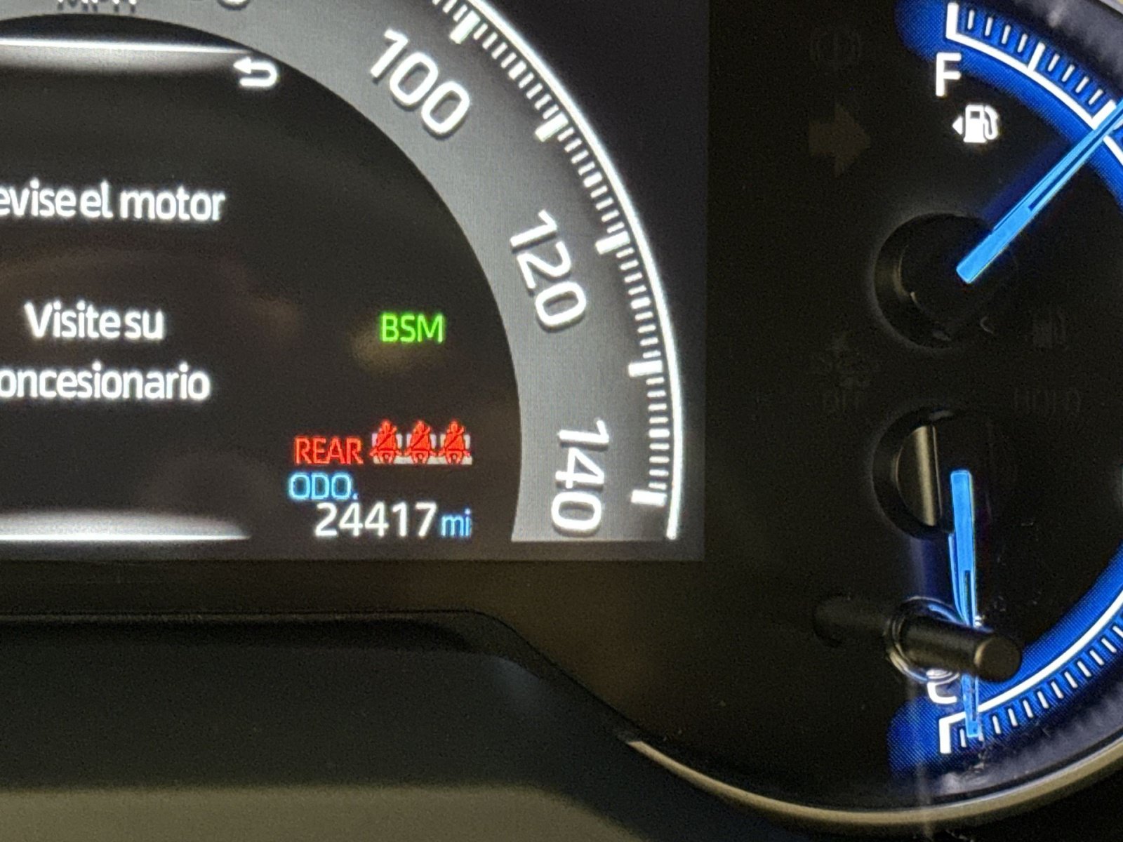 Used 2025 Toyota RAV4 XSE AWD/4WD image 17