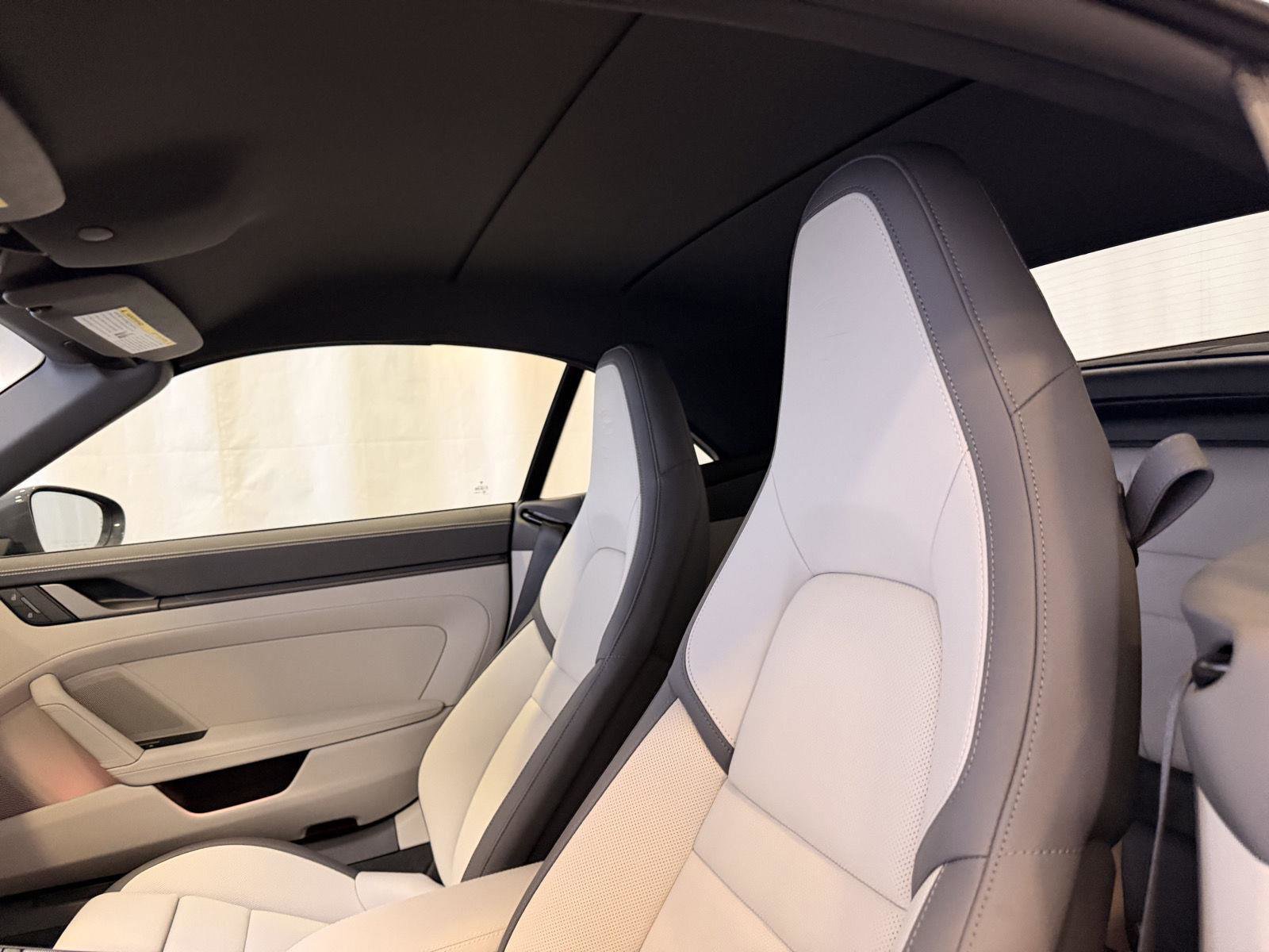 Used 2025 Porsche 911 Carrera image 24