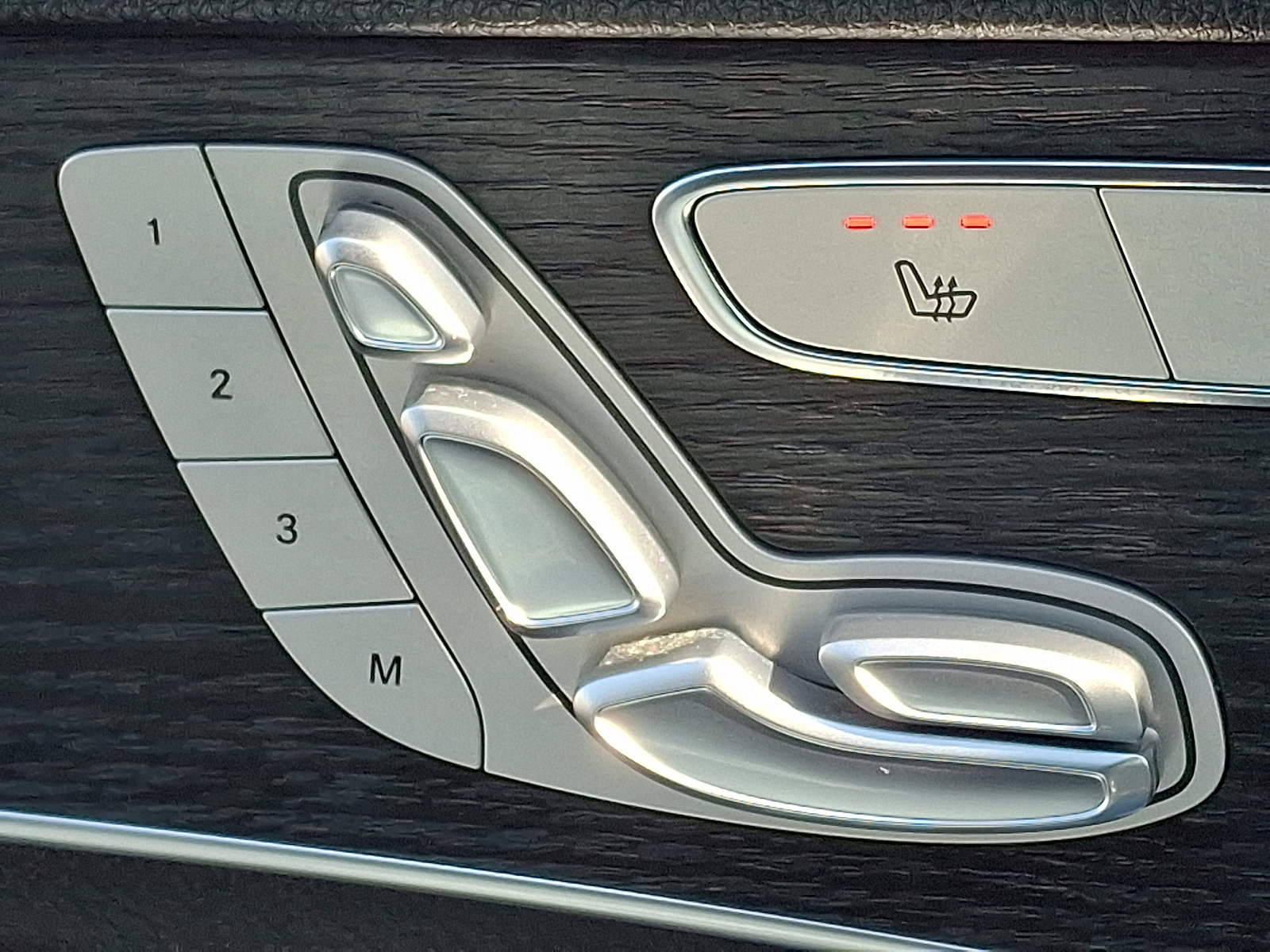 Used 2021 Mercedes-Benz GLC 300 4MATIC image 26