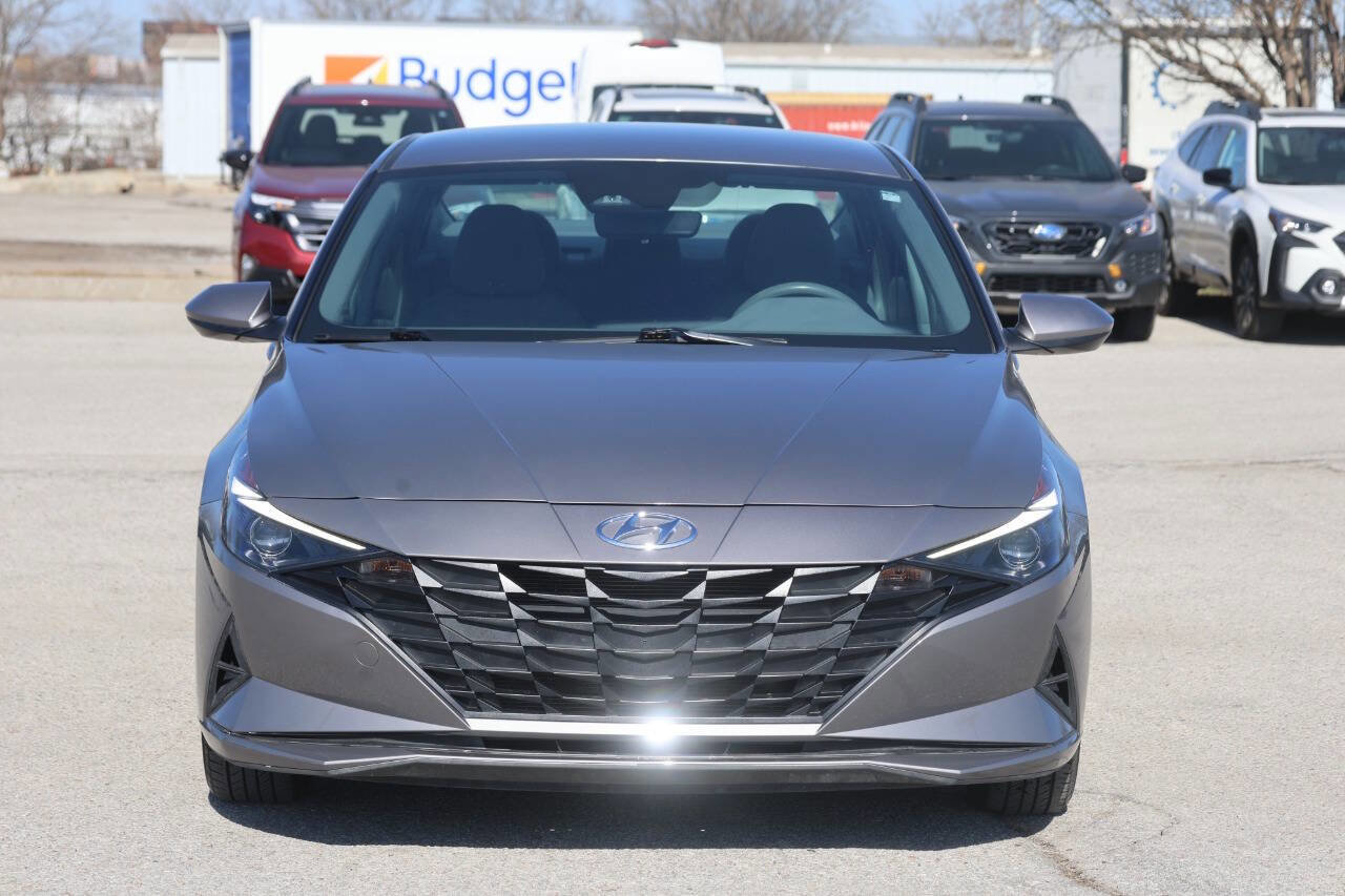 Used 2023 Hyundai Elantra SE FWD image 5
