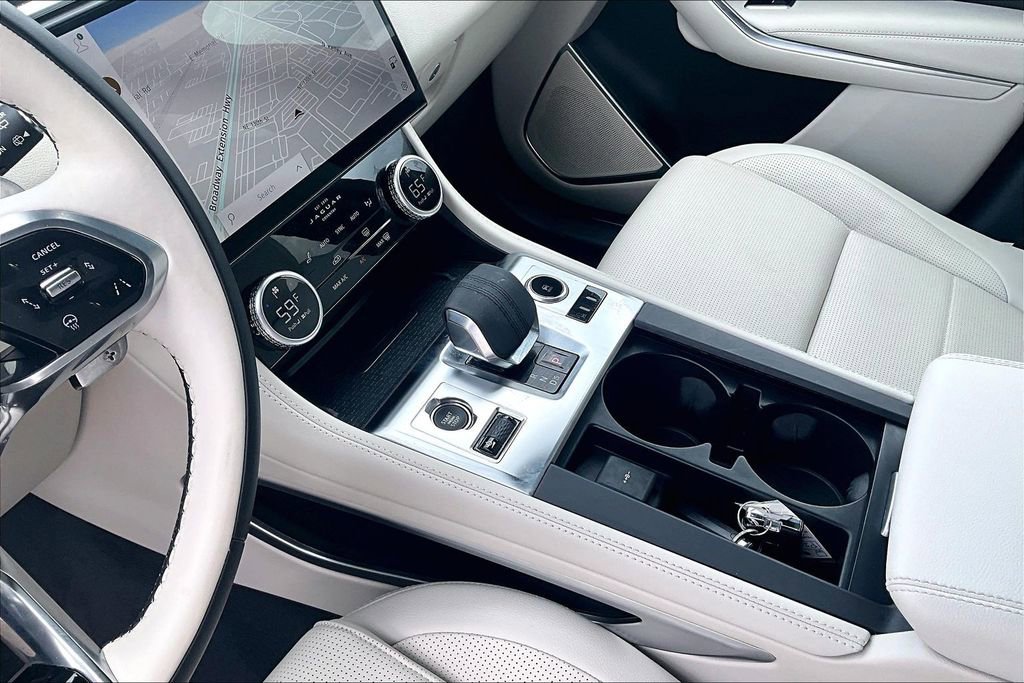 Used 2025 Jaguar F-PACE R-Dynamic S image 14