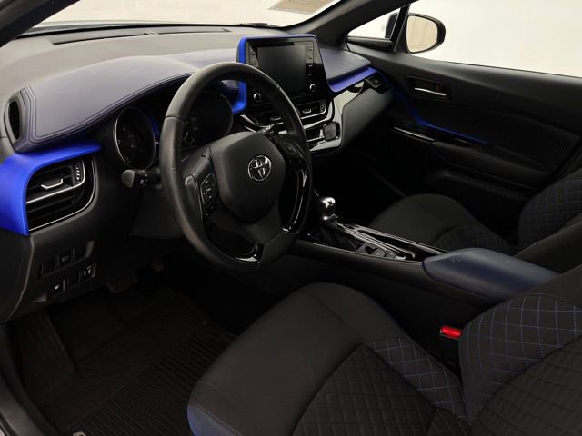 Used 2020 Toyota C-HR XLE FWD image 12