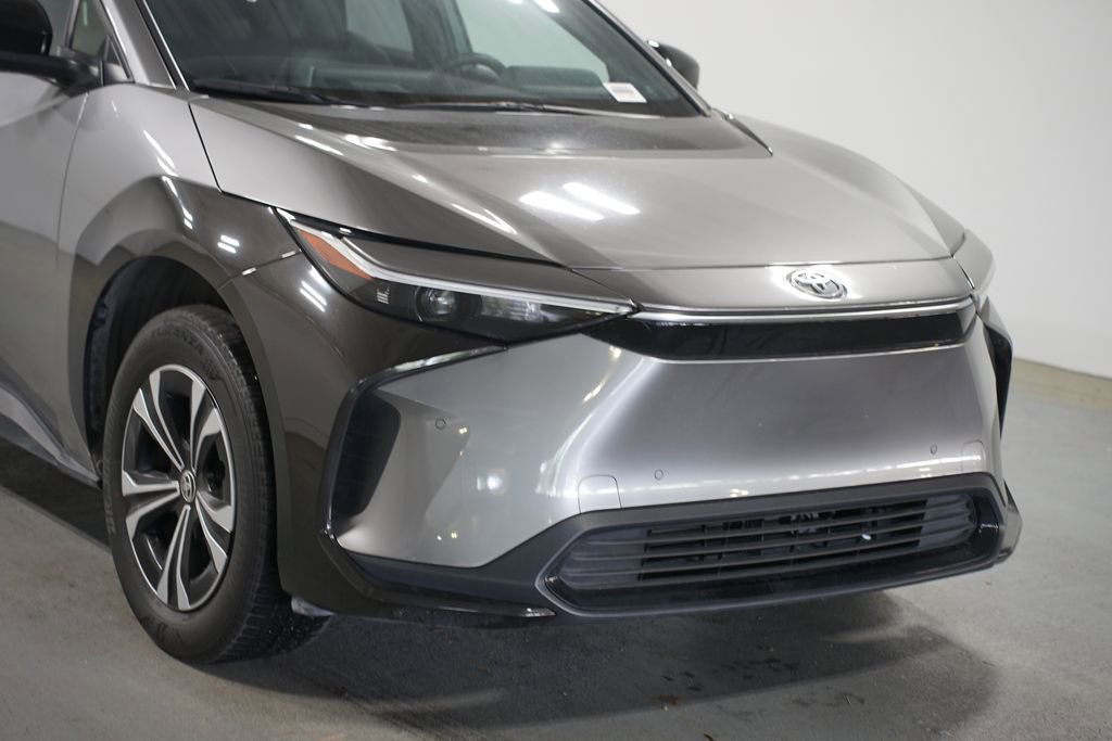 Used 2024 Toyota bZ4X FWD image 4
