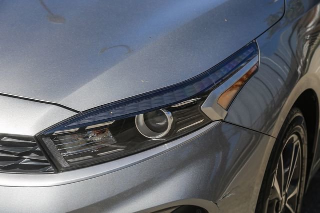 Used 2023 Kia Forte LXS w/ LXS Technology Package image 6