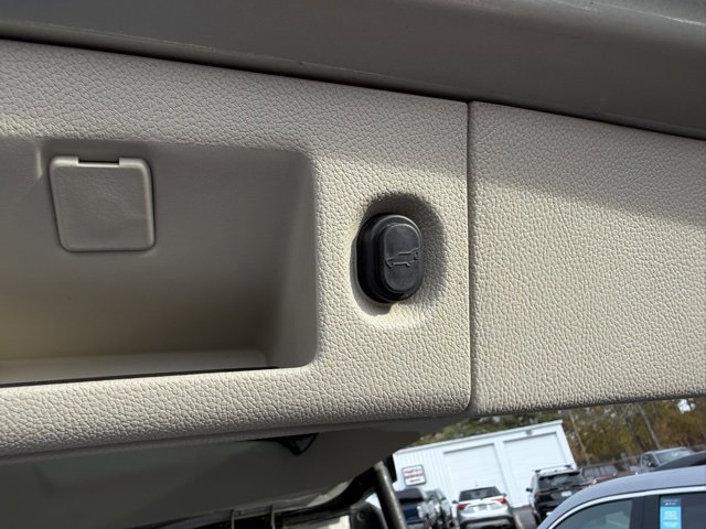 Used 2016 GMC Yukon Denali image 10