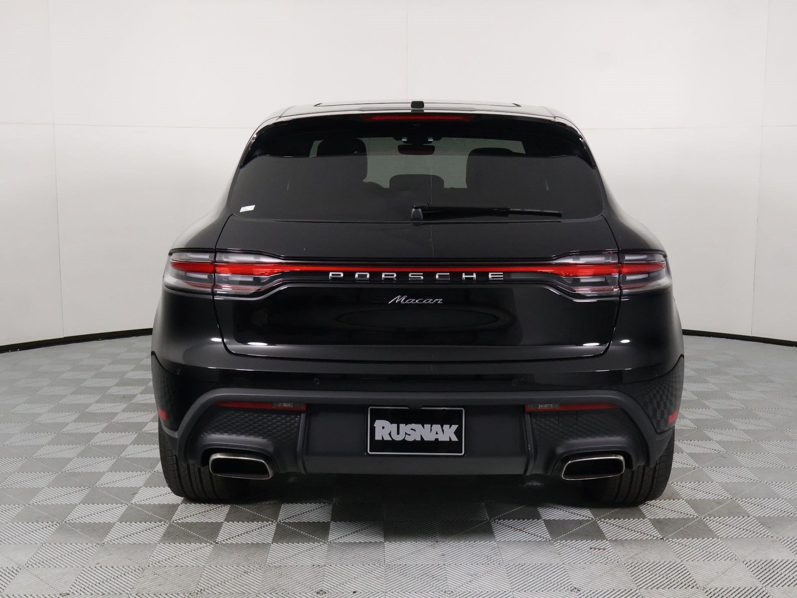 New 2026 Porsche Macan AWD/4WD image 6
