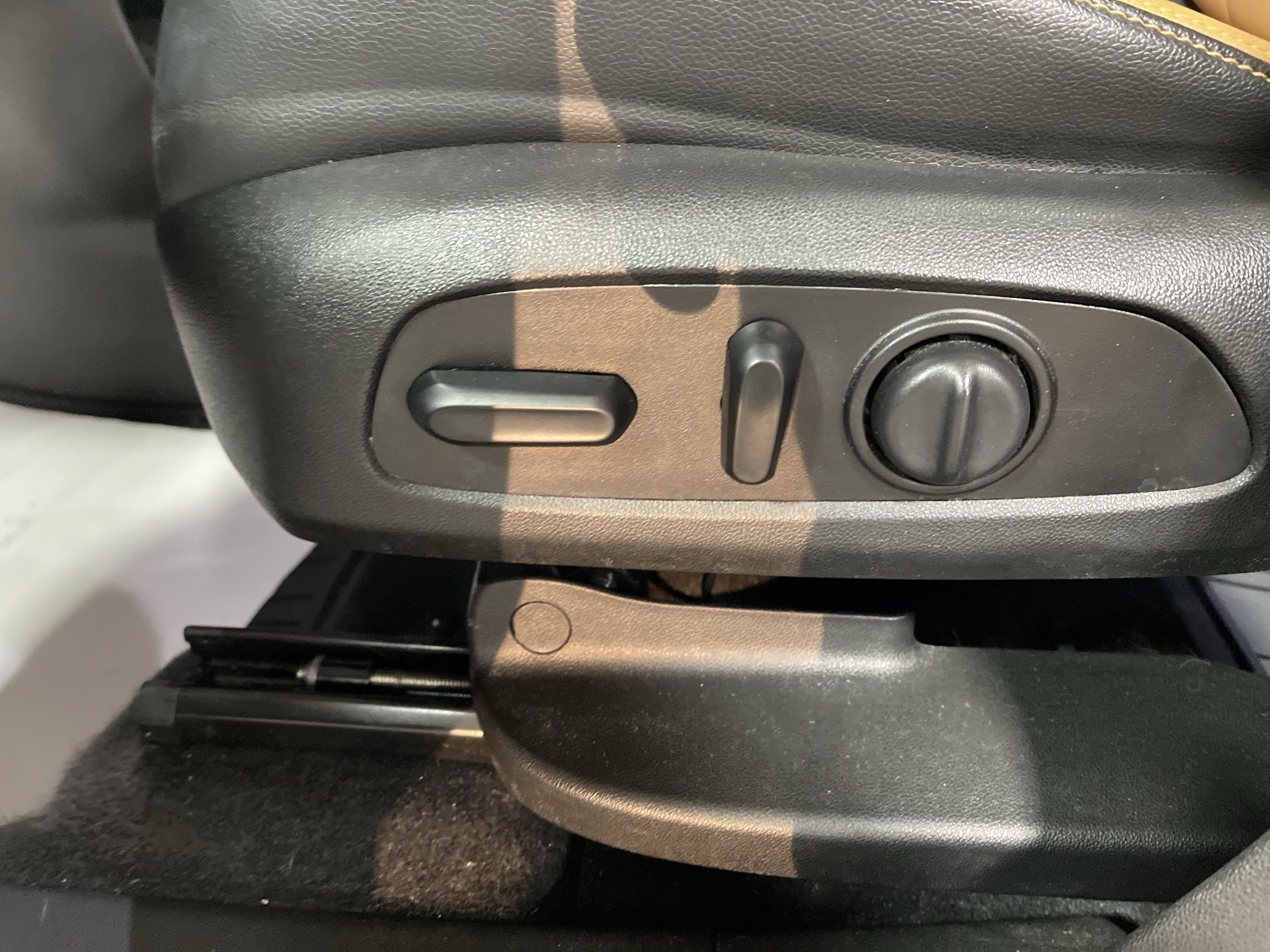 Used 2020 GMC Terrain SLT w/ Preferred Package image 11