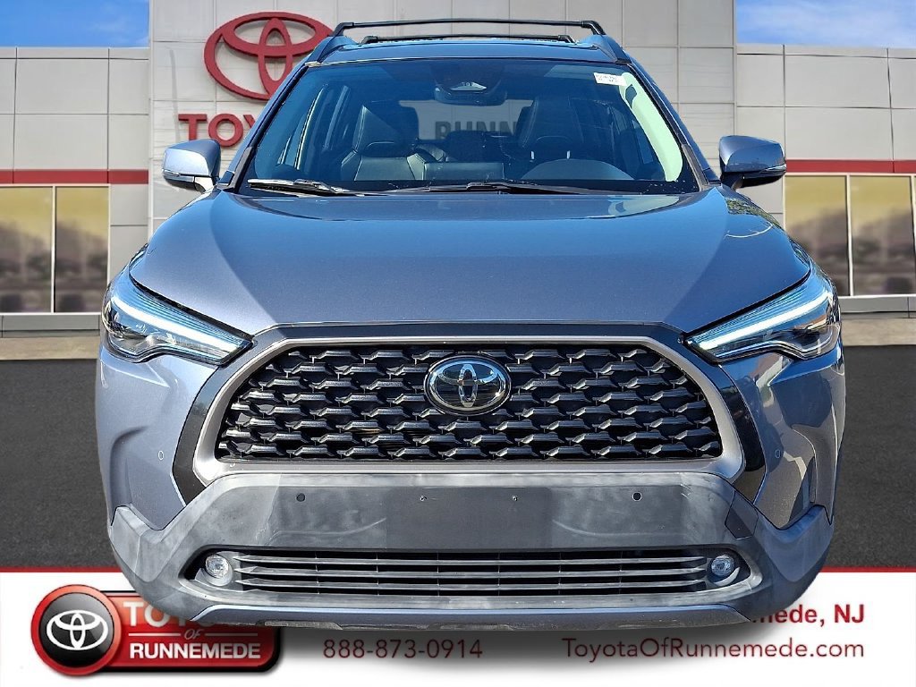 Certified 2023 Toyota Corolla Cross XLE w/ Convenience Package AWD/4WD image 2