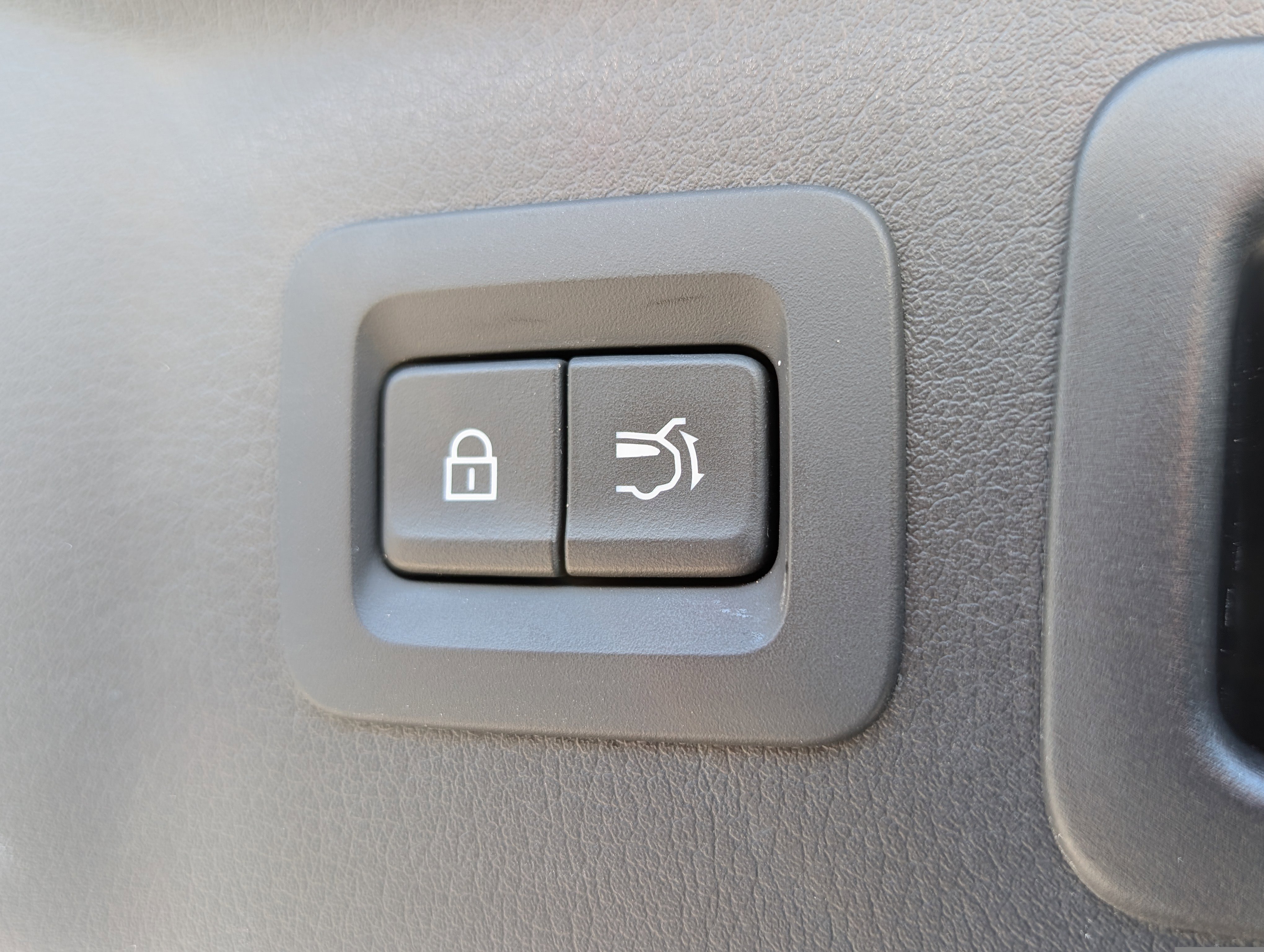 Used 2024 MAZDA CX-90 Plug-In Hybrid w/ Premium Plus image 15