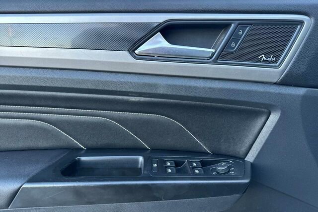 Used 2020 Volkswagen Atlas Cross Sport SEL Premium image 11