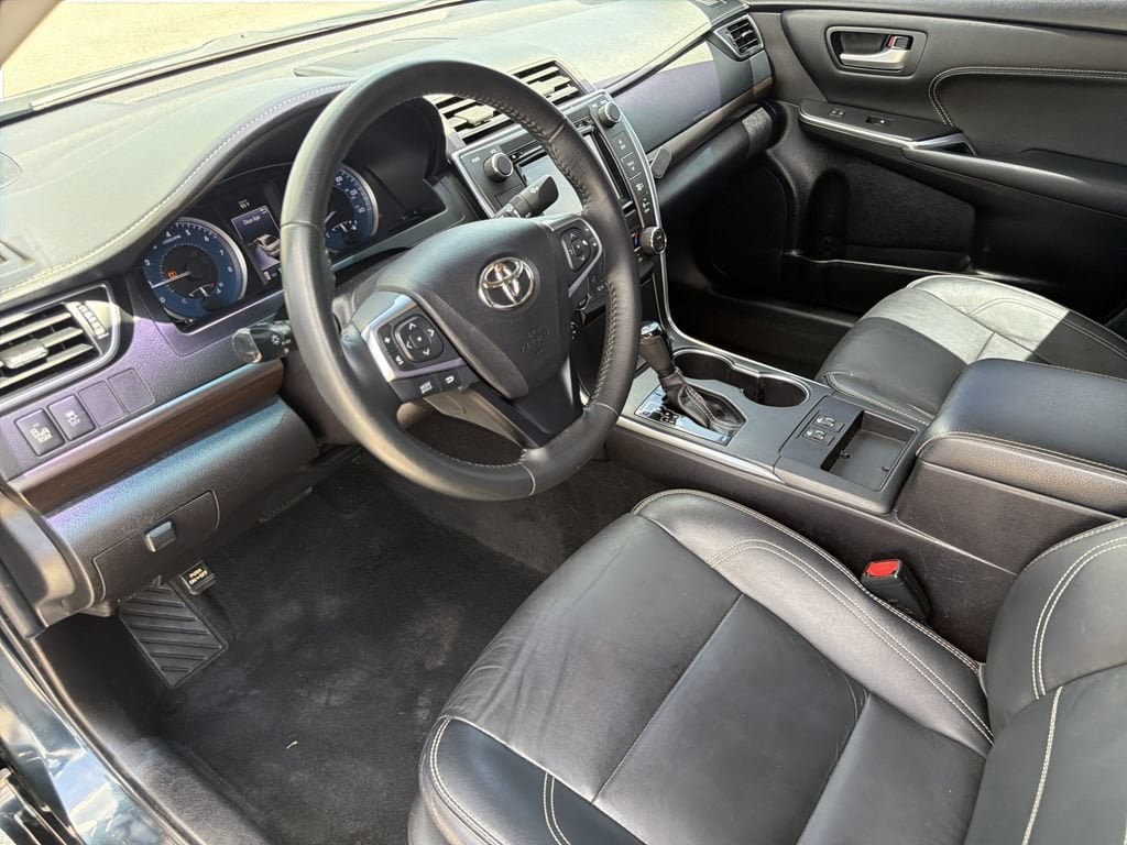 Used 2017 Toyota Camry XLE w/ Moonroof Package FWD image 17