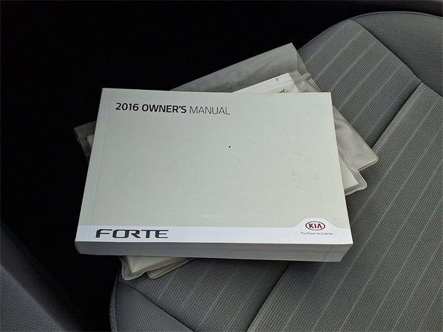 Used 2016 Kia Forte EX image 25
