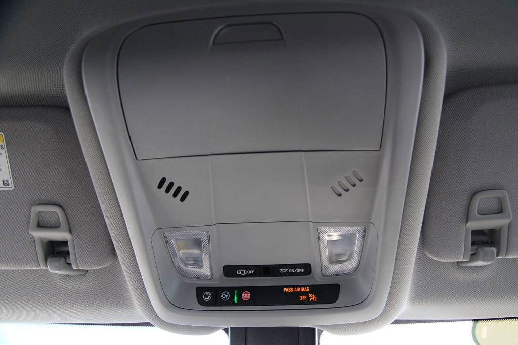 Used 2024 GMC Terrain SLE image 34