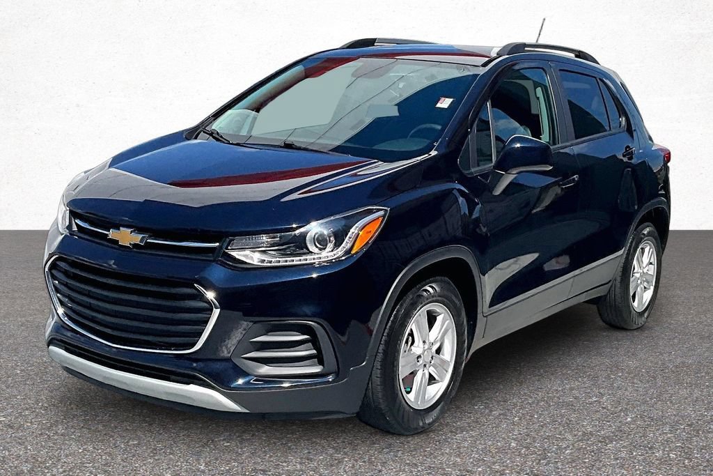 Used 2022 Chevrolet Trax LT w/ LT Convenience Package FWD image 4