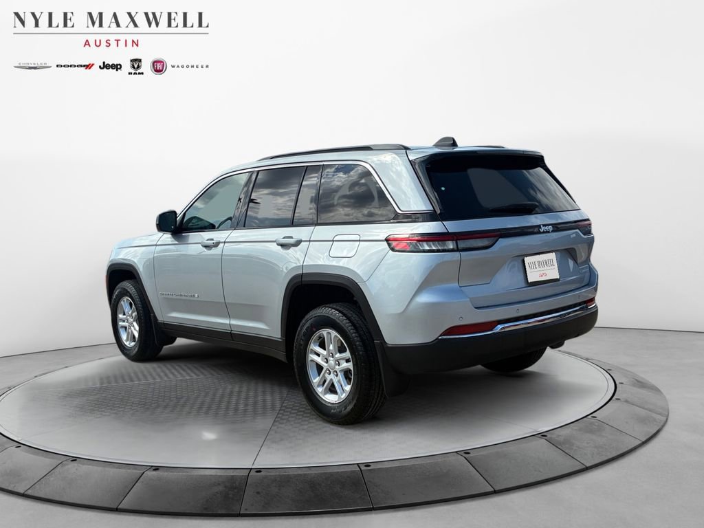 New 2025 Jeep Grand Cherokee Laredo w/ MOPAR Finishing Package RWD image 13
