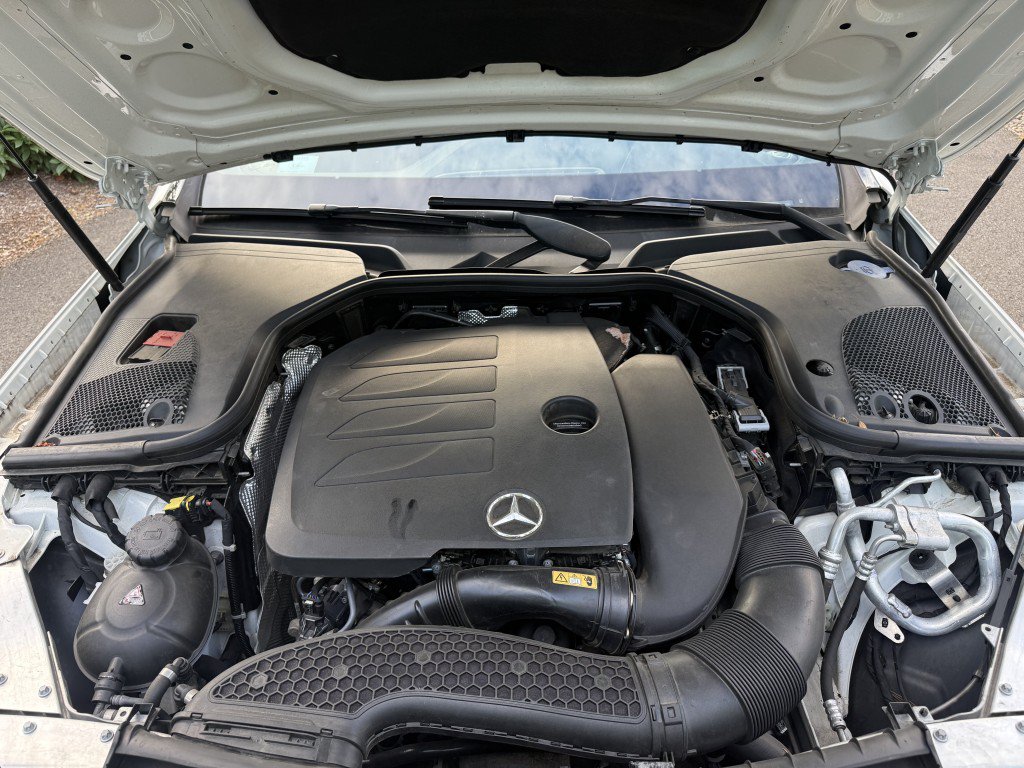 Used 2020 Mercedes-Benz E 350 Sedan image 40