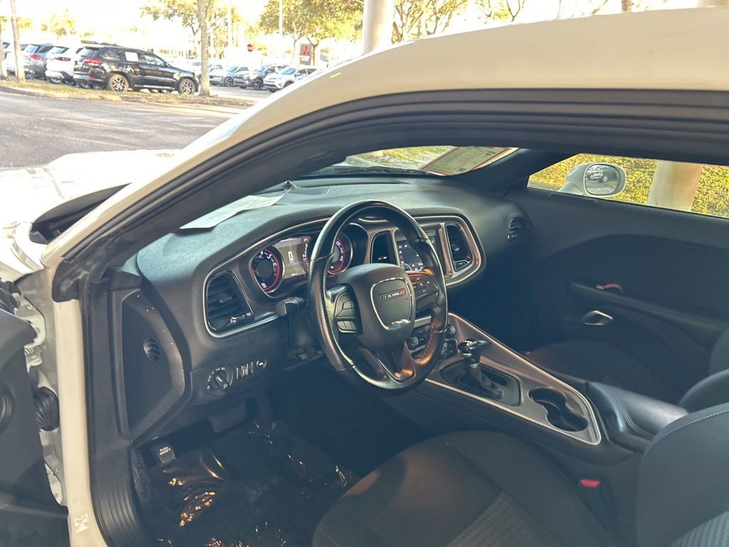Used 2022 Dodge Challenger GT image 6