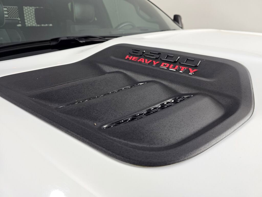 New 2024 RAM 3500 Laramie w/ Night Edition image 20