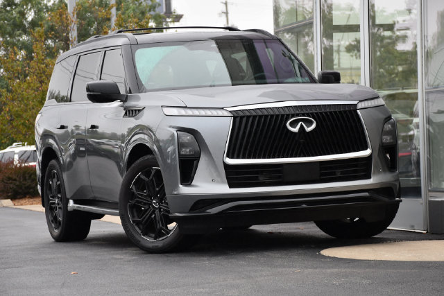 Certified 2026 INFINITI QX80 4WD w/ Sport Exterior Package image 5