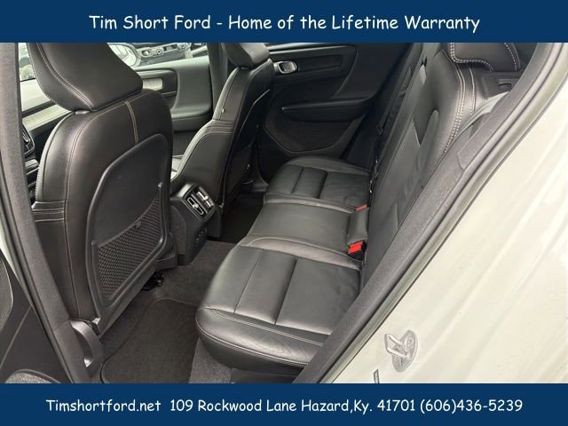 Used 2023 Volvo XC40 B5 Plus w/ Protection Package Premier image 9