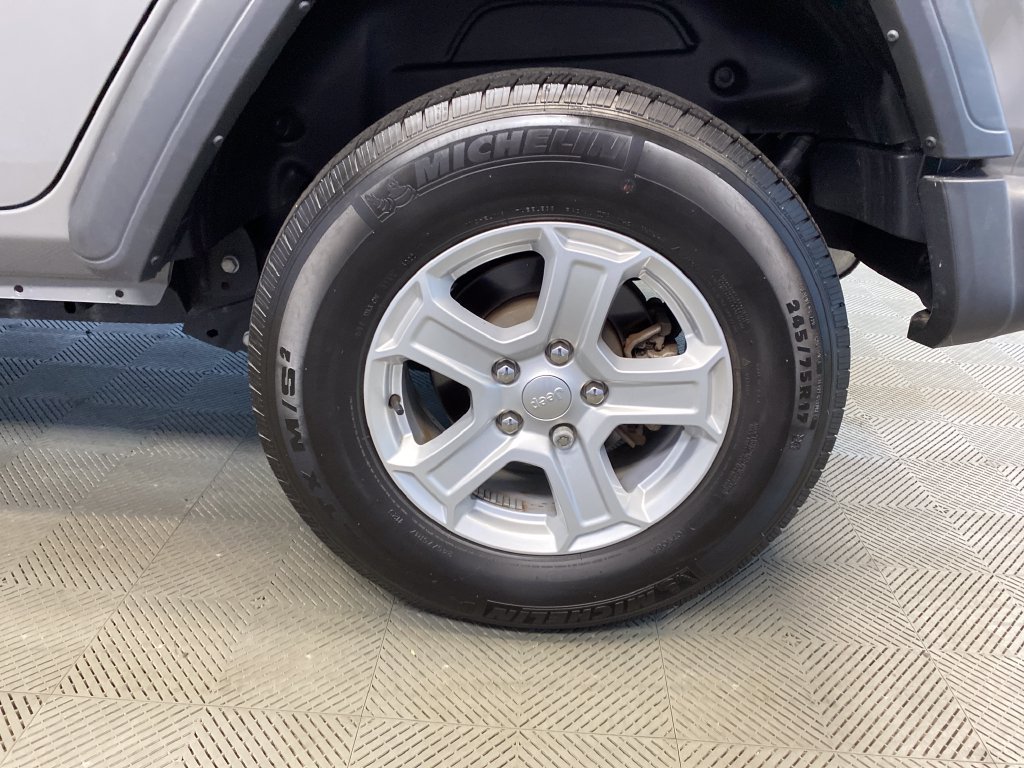 Used 2023 Jeep Wrangler Unlimited Sport AWD/4WD image 31
