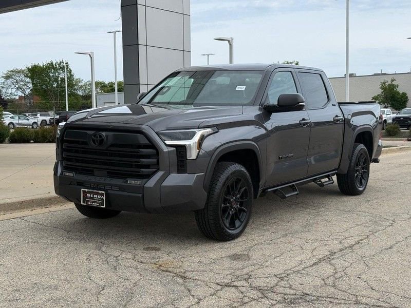 Used 2025 Toyota Tundra SR5 w/ SR5 Premium Package AWD/4WD image 7