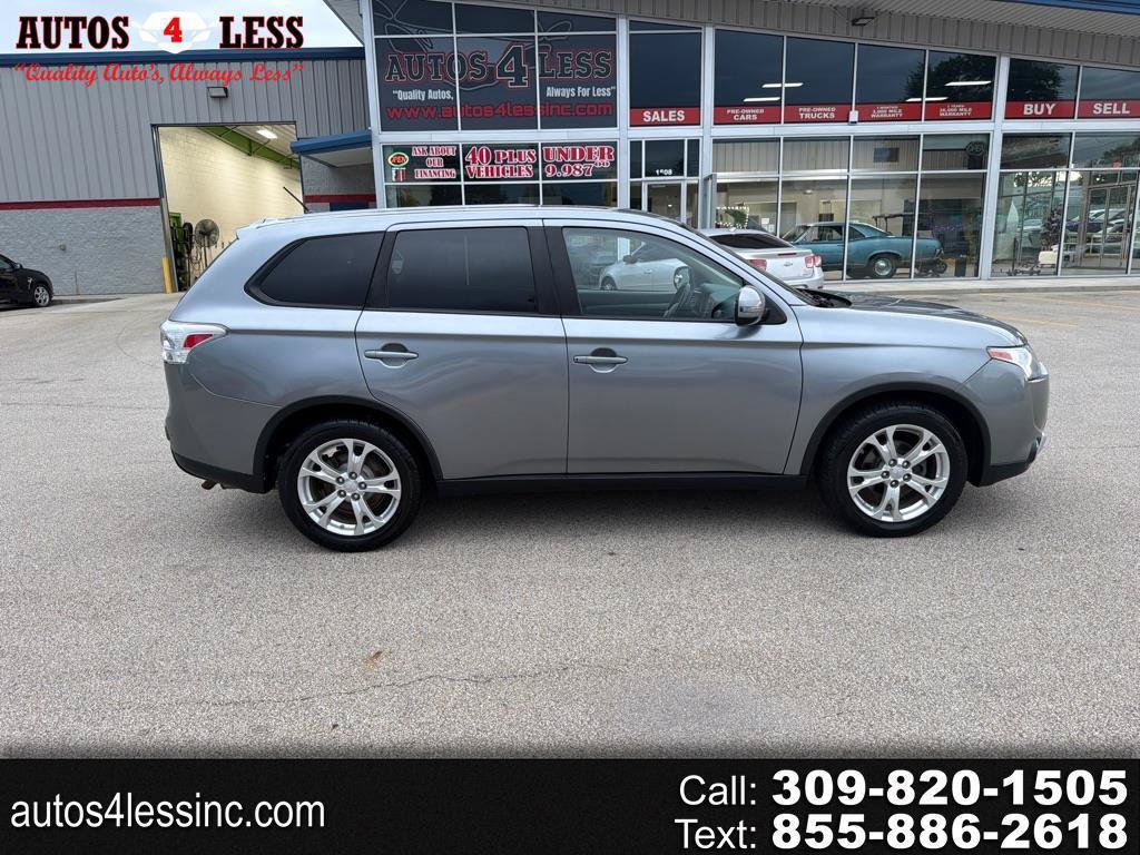 Used 2015 Mitsubishi Outlander SE FWD image 1