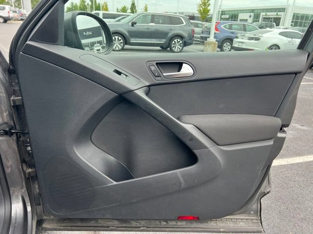Used 2013 Volkswagen Tiguan S AWD/4WD image 28