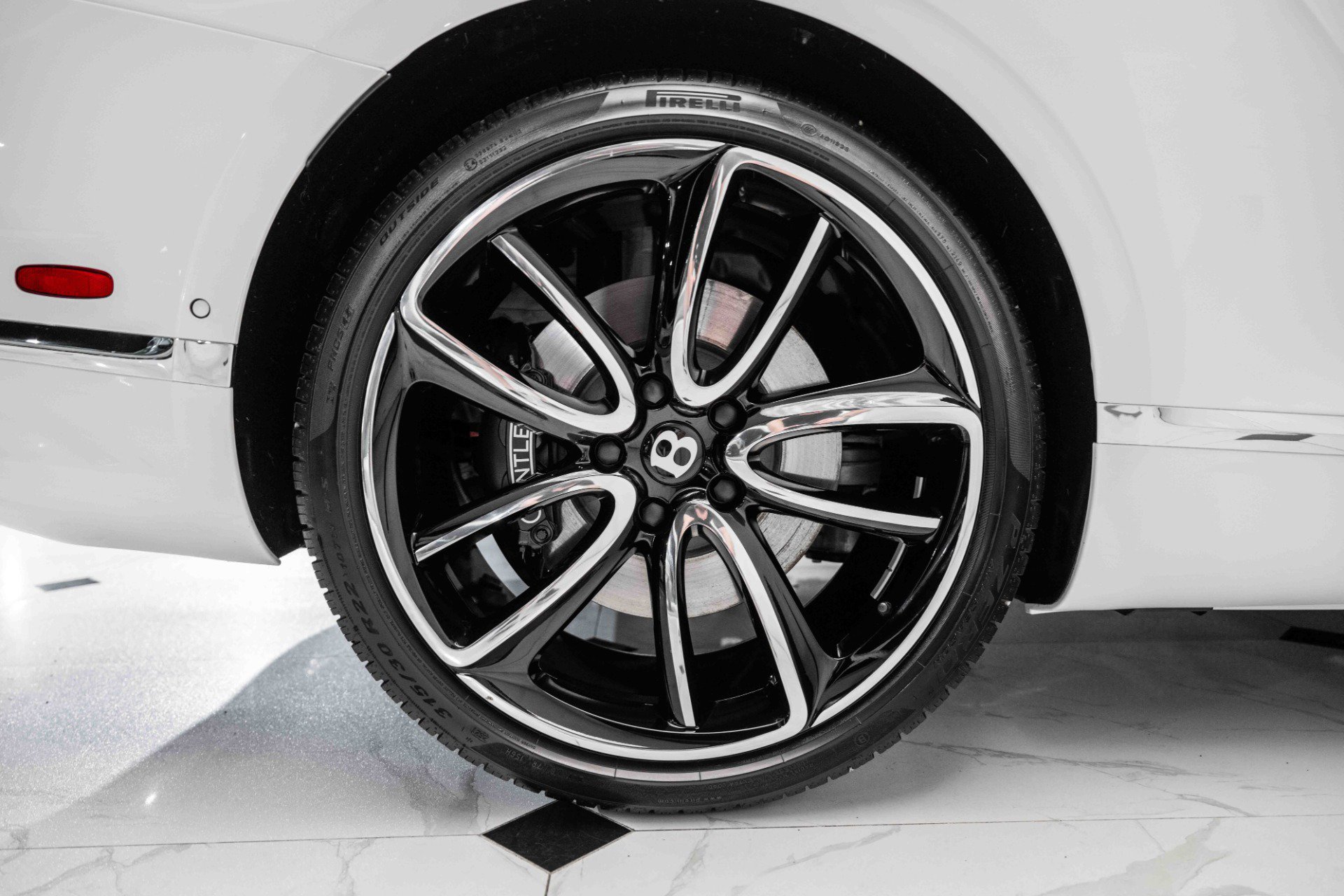 Used 2022 Bentley Continental GT image 14