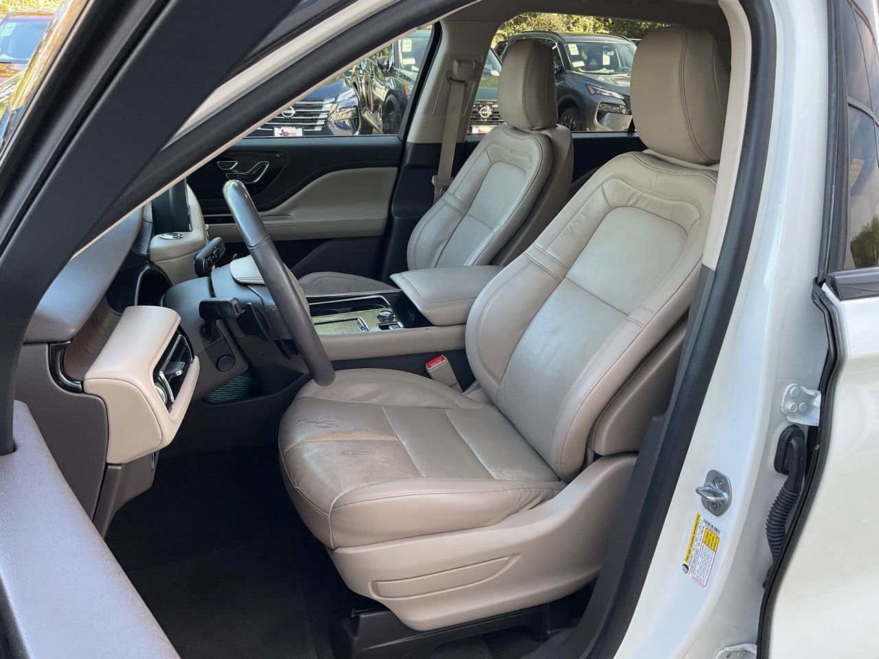 Used 2023 Lincoln Aviator Reserve w/ Equipment Group 201A image 14