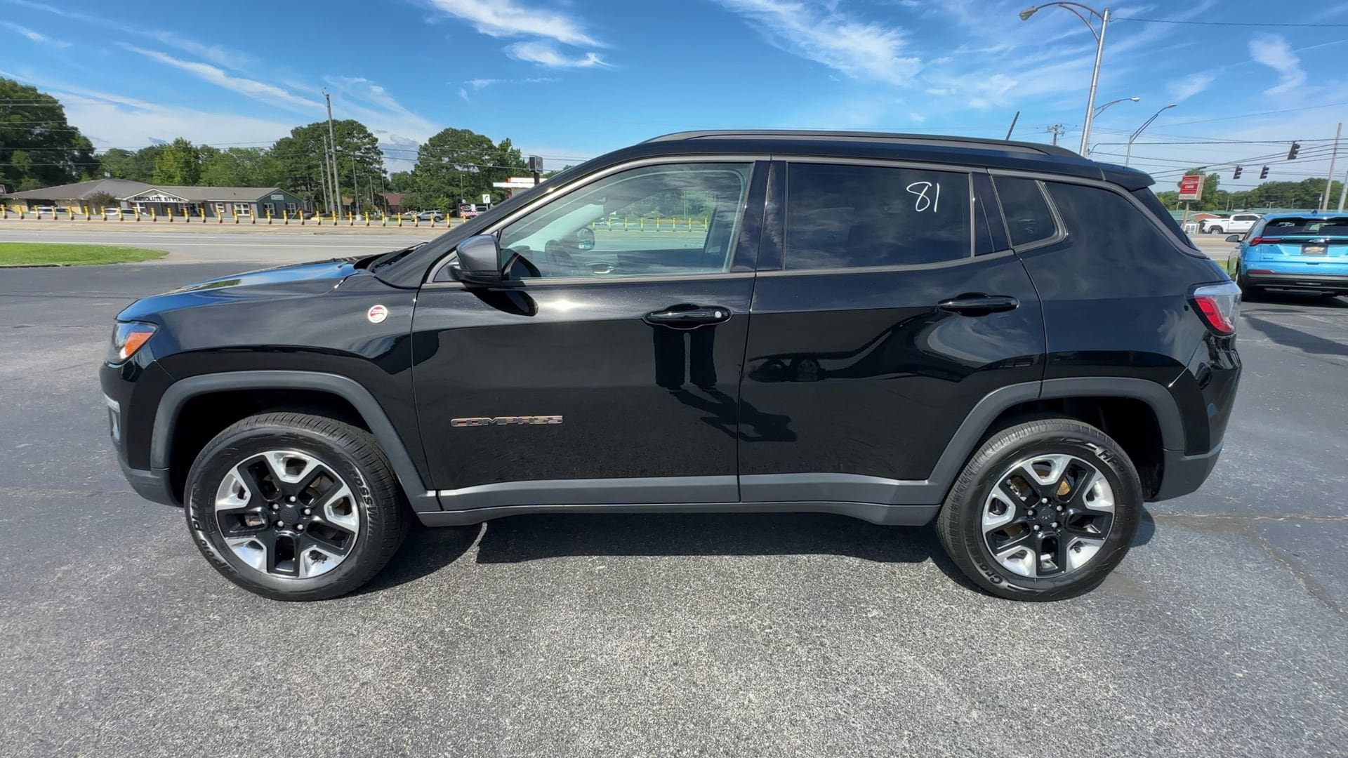 Used 2017 Jeep Compass Trailhawk w/ Leather Interior Group AWD/4WD image 5