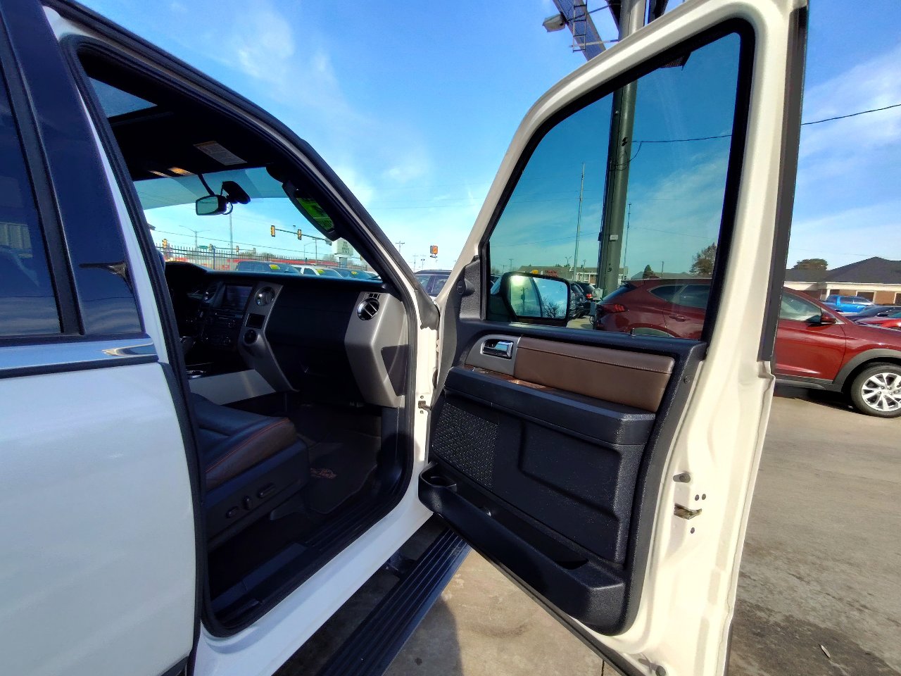 Used 2015 Ford Expedition EL King Ranch image 48