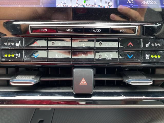 Certified 2022 Toyota Highlander Limited AWD/4WD image 13