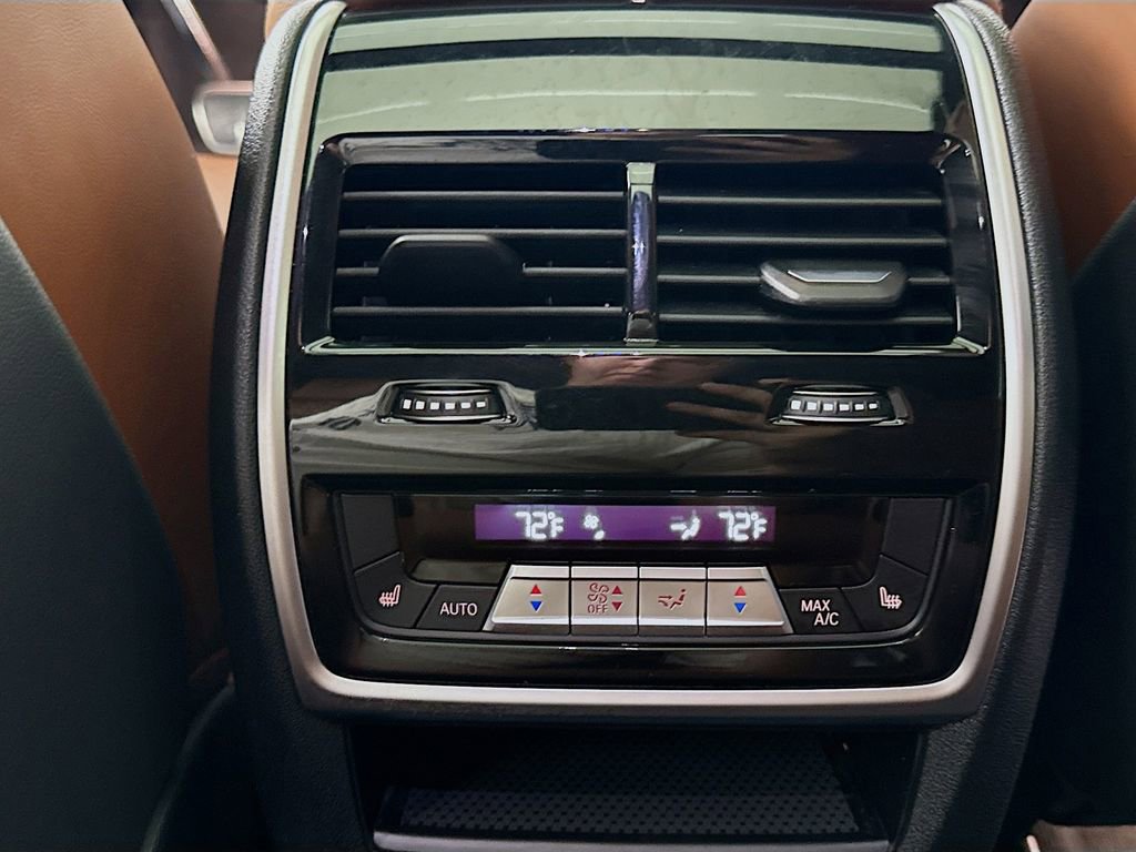 Used 2021 BMW X6 M50i w/ Executive Package image 27