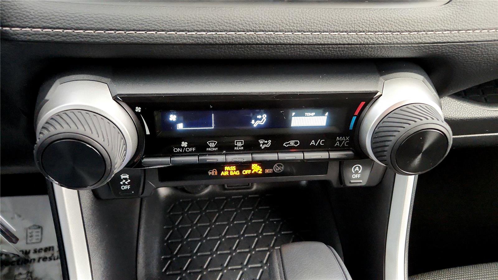 Certified 2025 Toyota RAV4 LE image 30