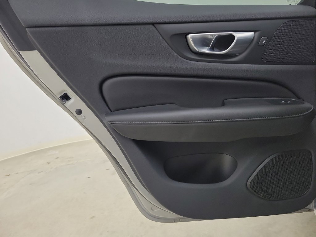New 2025 Volvo S60 B5 Plus w/ Protection Package Premier FWD image 14
