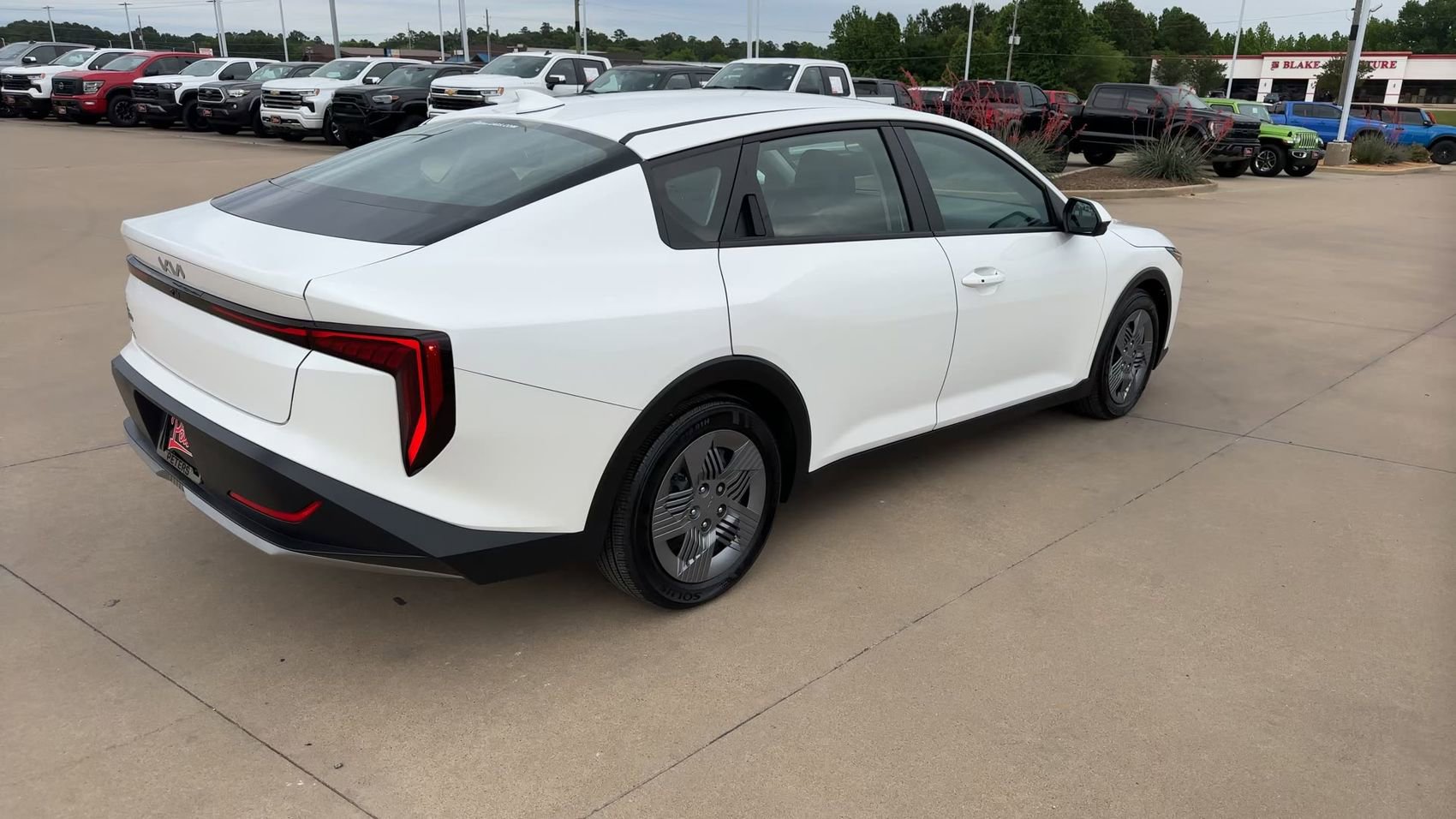 Used 2025 Kia K4 FWD image 9