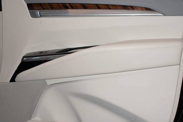 Used 2025 Cadillac Escalade ESV Sport Platinum w/ LPO, Floor Liner Package AWD/4WD image 11