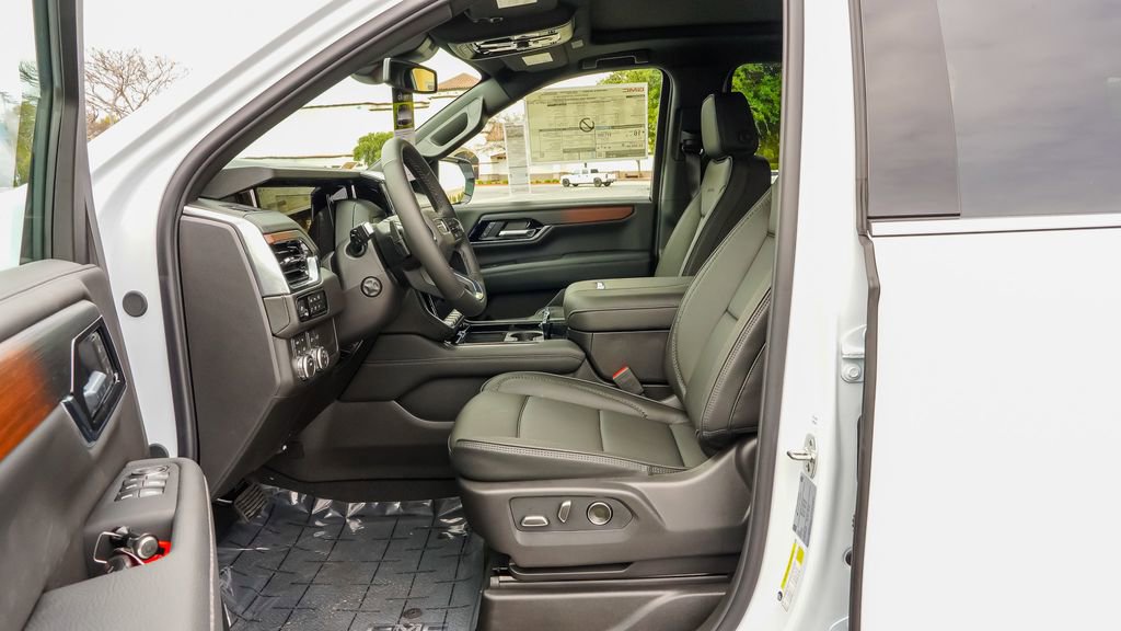 New 2026 GMC Yukon XL Denali w/ Sun & Power Step Package AWD/4WD image 13