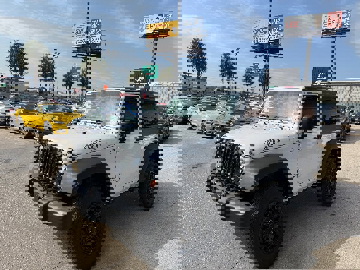 Used 2018 Jeep Wrangler Sport image 8