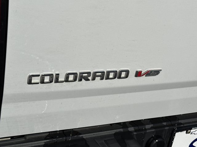 Used 2018 Chevrolet Colorado W/T w/ WT Convenience Package RWD image 9