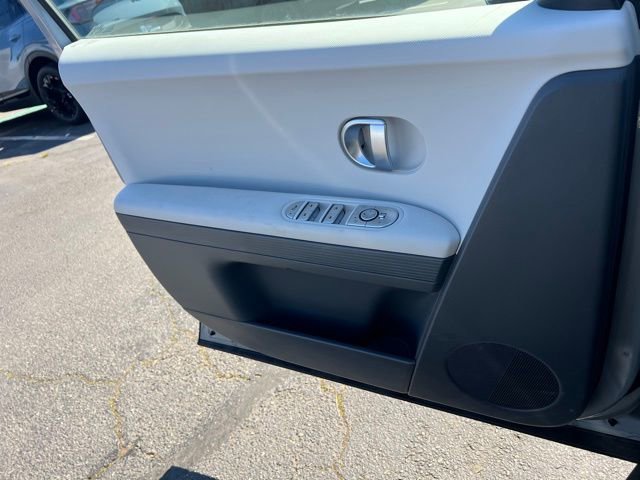 Used 2024 Hyundai Ioniq 5 SE image 15