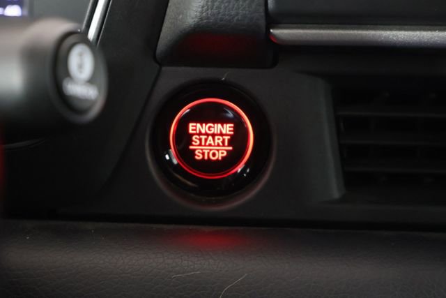 Used 2025 Honda Pilot Black Edition image 30