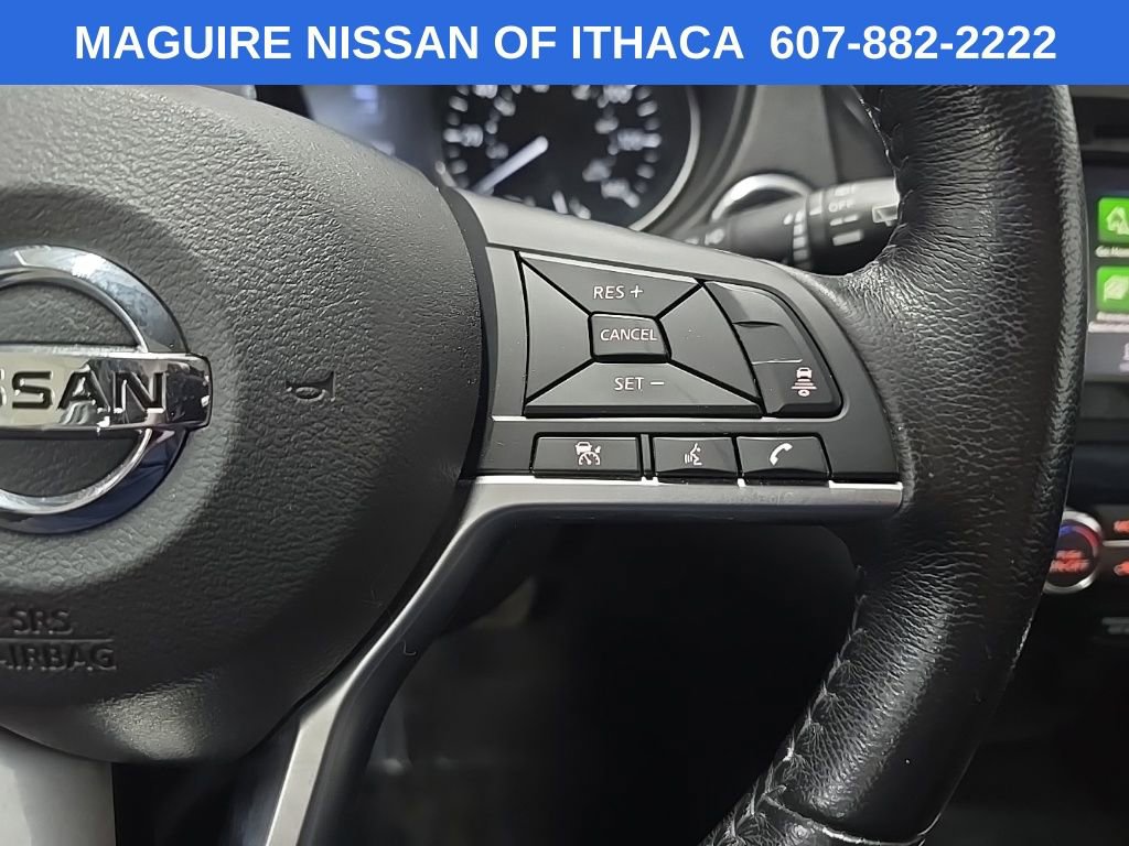 Used 2018 Nissan Rogue SV w/ Sun & Sound Touring Package image 21