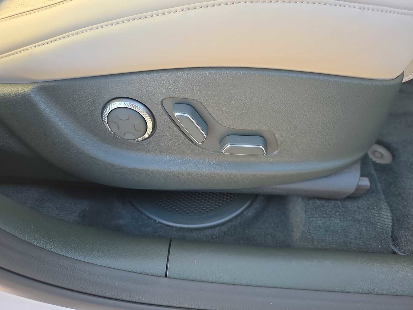 New 2026 Genesis GV80 3.5T e-SC image 29