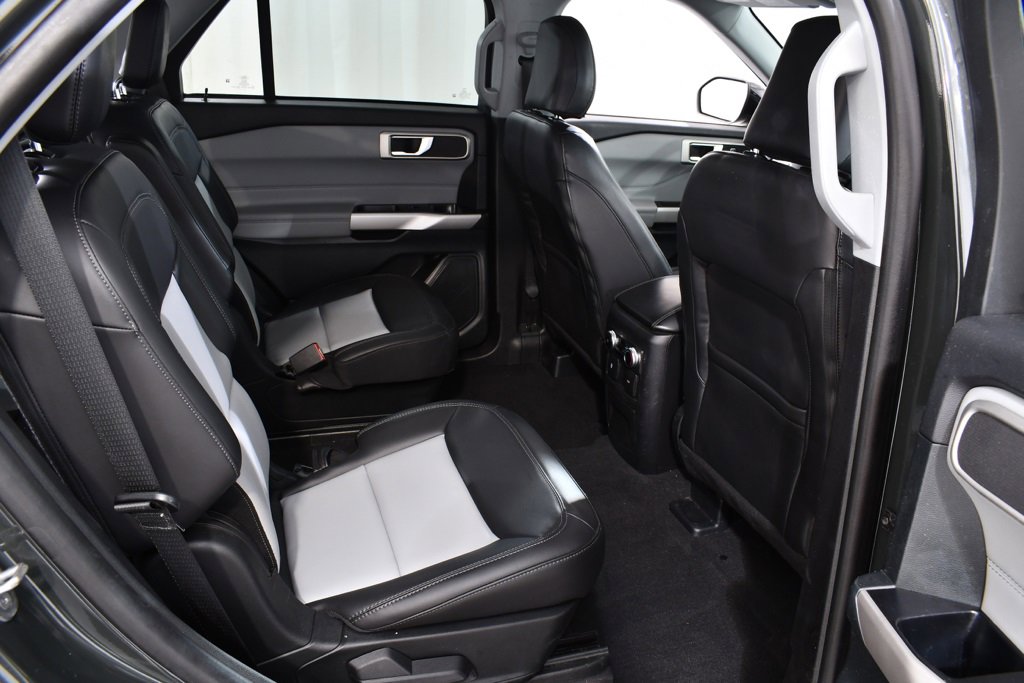 Used 2023 Ford Explorer XLT w/ Equipment Group 202A image 19