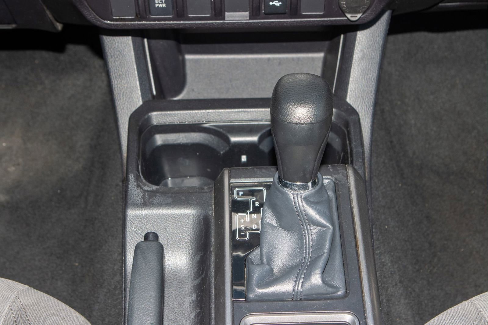 Used 2022 Toyota Tacoma SR5 w/ SR5 Appearance Package (SM) RWD image 22