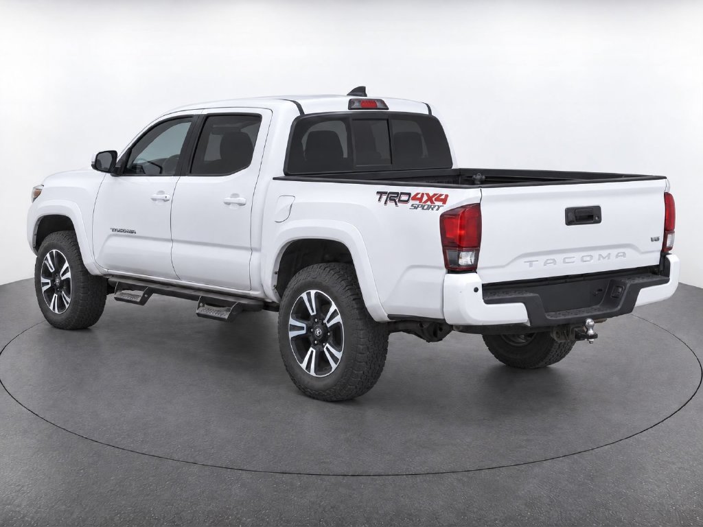 Used 2019 Toyota Tacoma TRD Sport AWD/4WD image 4
