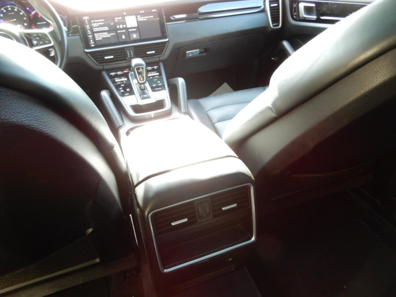 Used 2019 Porsche Cayenne image 21