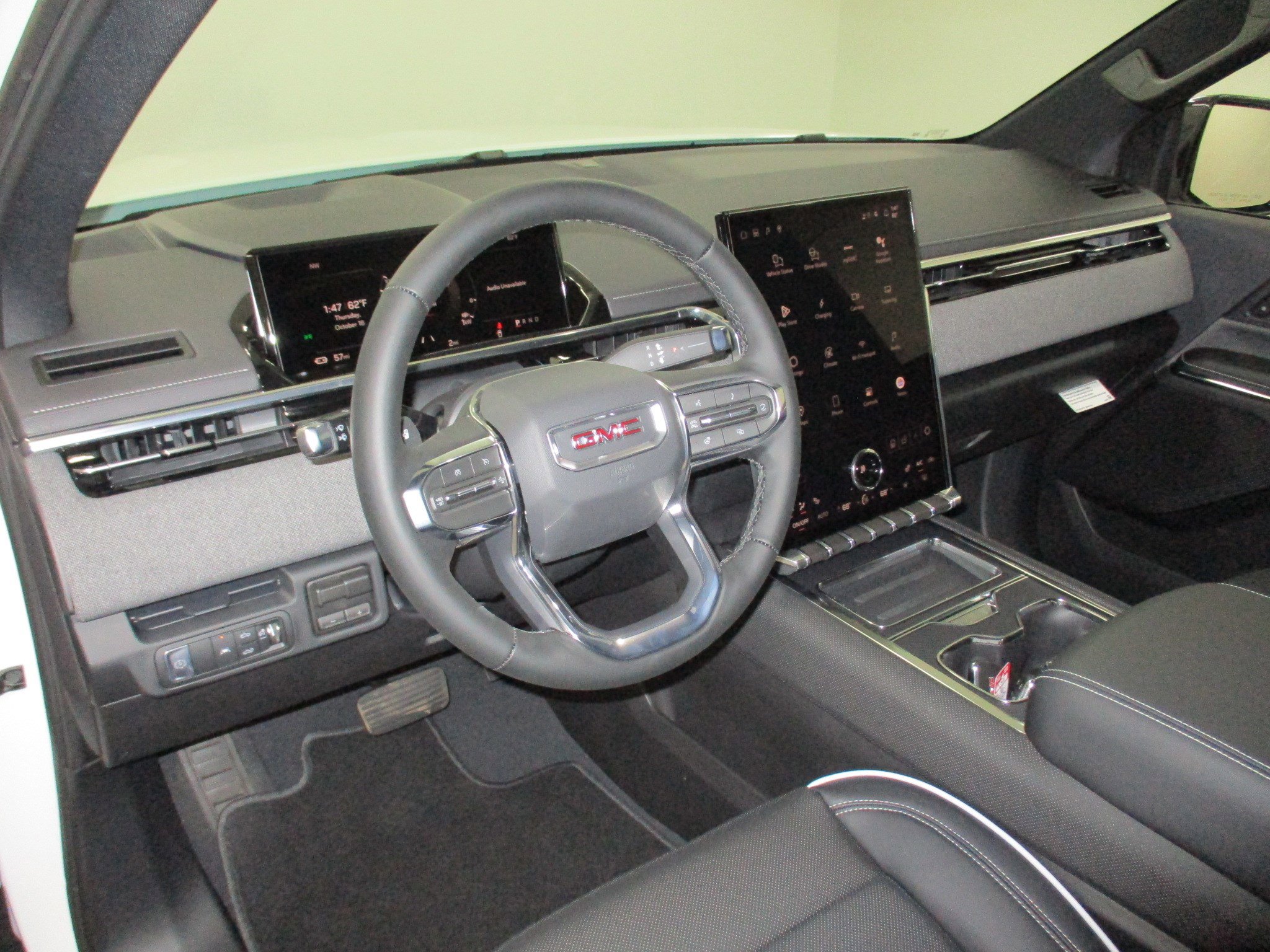 New 2026 GMC Sierra EV Elevation image 16